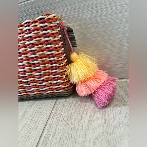 NWT Squeeze de Citron Small Lemon Drop Multicolor Woven Clutch - Picture 2 of 7